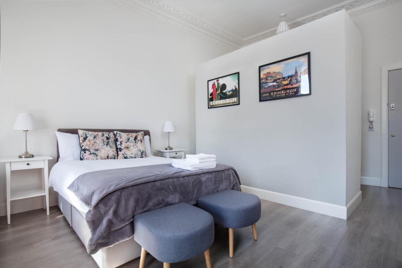 Modern Studio Apartment In Prime Central Location Edinburgh Exterior photo